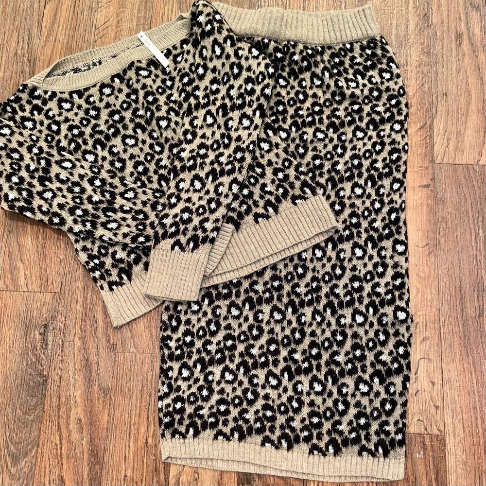 NWT Womens ASOS Leopard Sweater Set Size 0